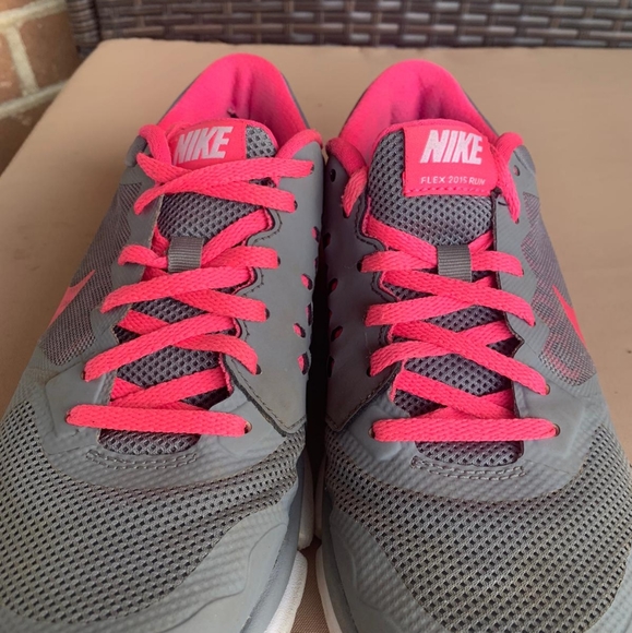Nike Running Shoes - Size 6.5 - Picture 6 of 16
